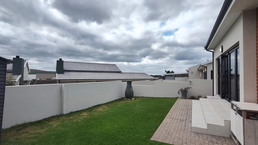 3 Bedroom Property for Sale in Hartenbos Heuwels Western Cape